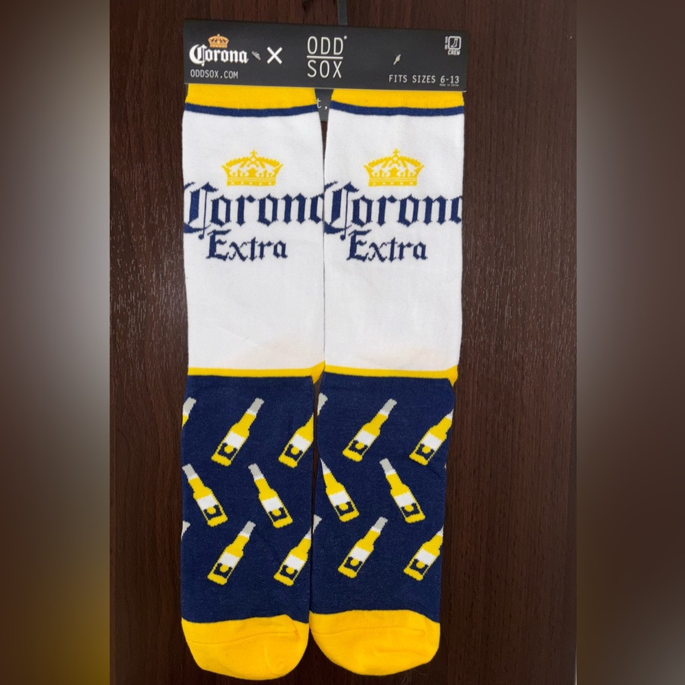 CORONA ODD SOX NOVELTY CREW SOCKS NWT MEN’S SHOE SIZE 6-13